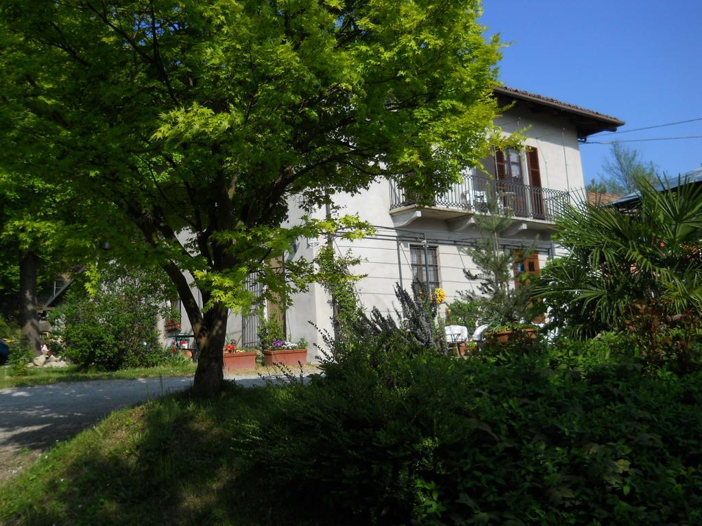 Tenuta Calabiana Diano dʼAlba Esterno foto
